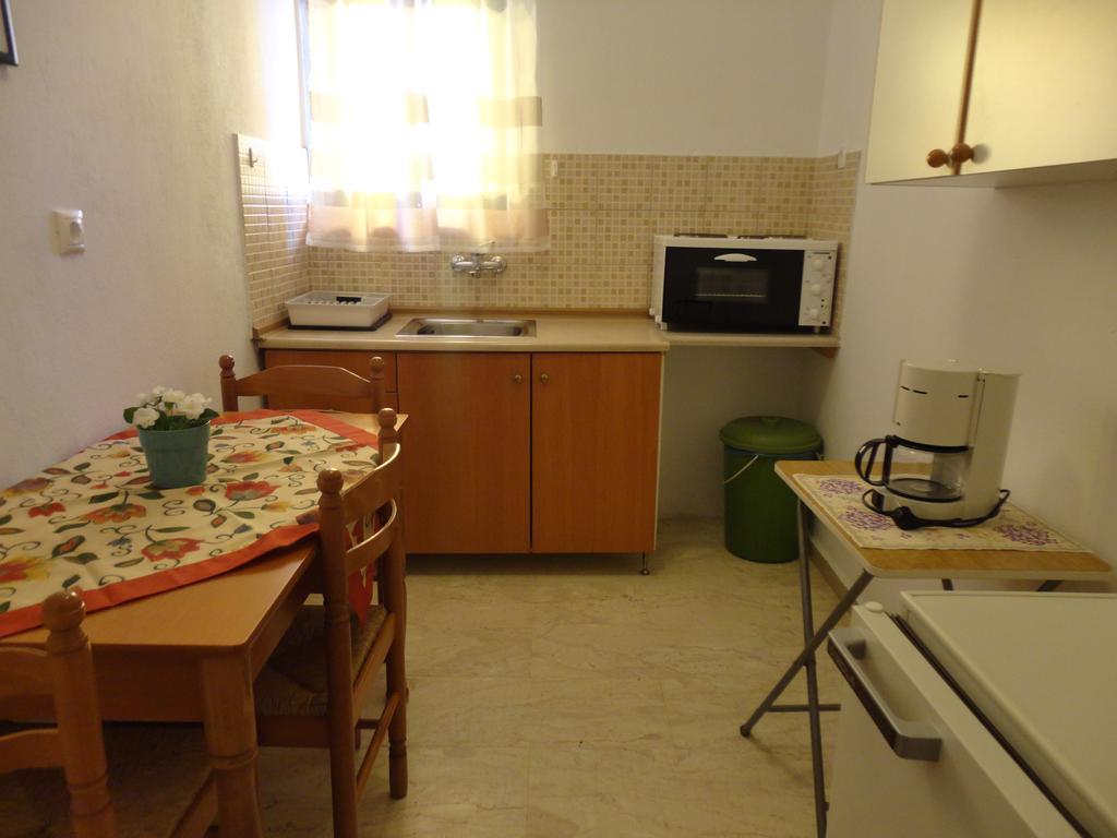 Maik Apartments Metamorfosi  Buitenkant foto