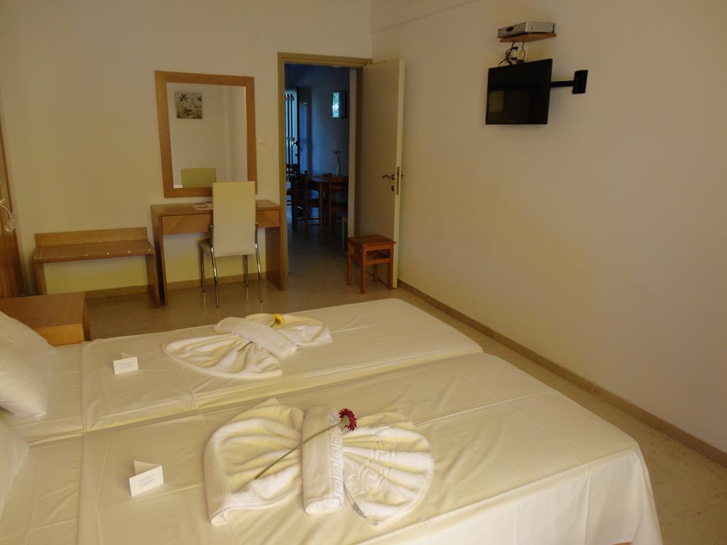 Maik Apartments Metamorfosi  Buitenkant foto