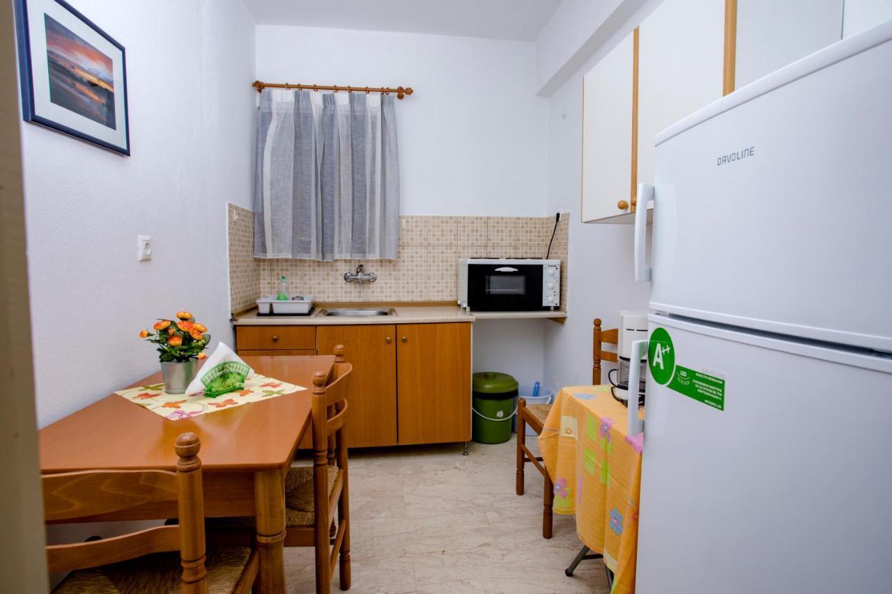 Maik Apartments Metamorfosi  Buitenkant foto
