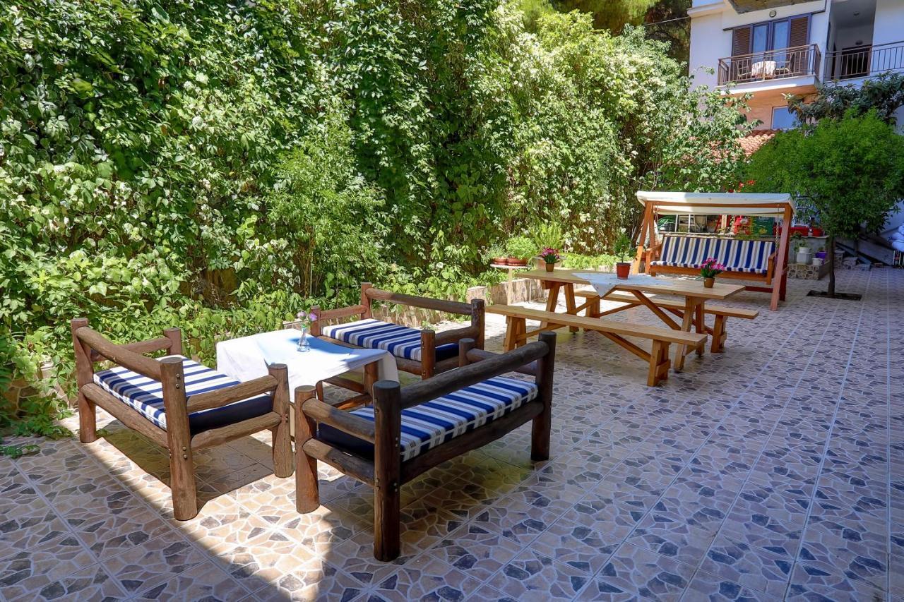 Maik Apartments Metamorfosi  Buitenkant foto