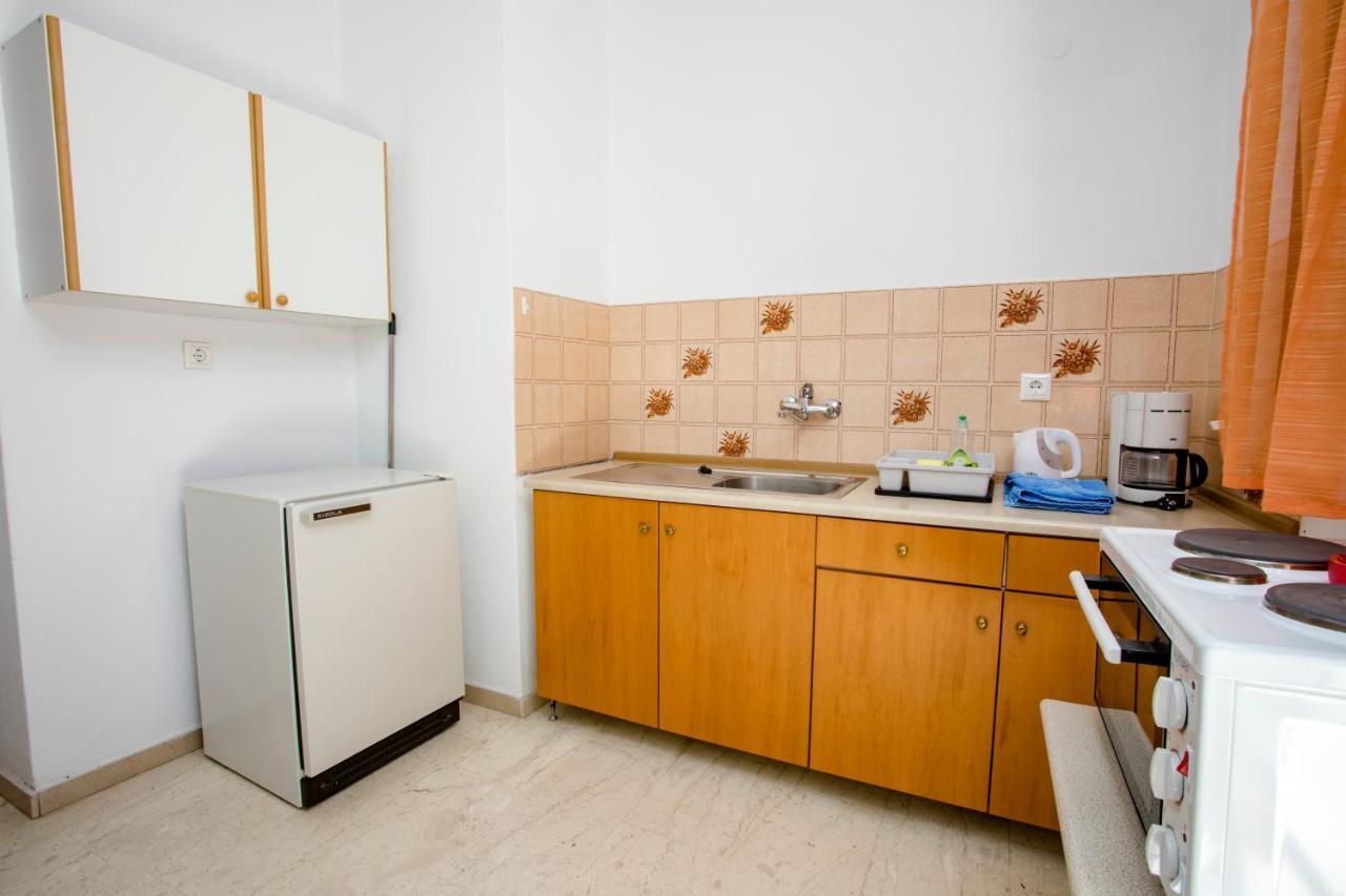 Maik Apartments Metamorfosi  Buitenkant foto