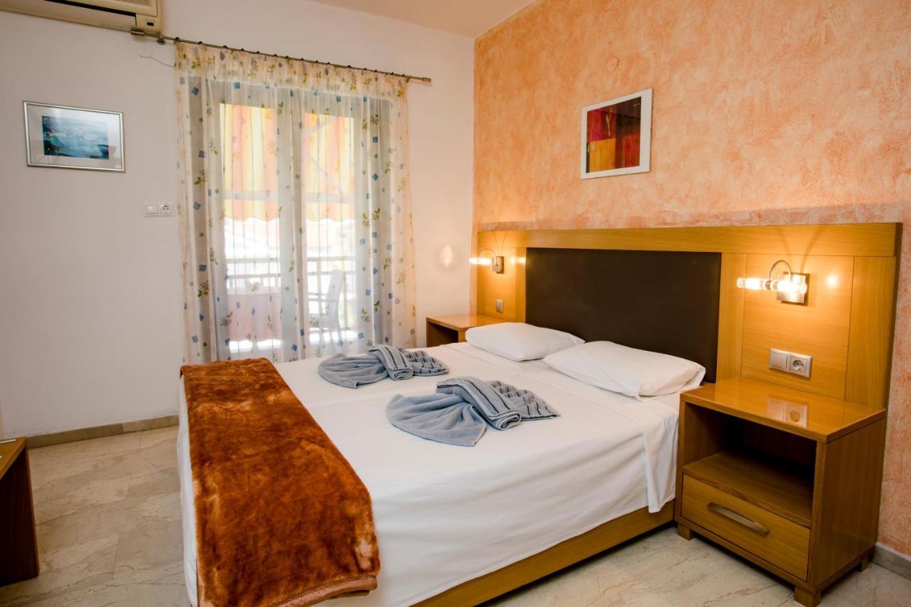 Maik Apartments Metamorfosi  Buitenkant foto