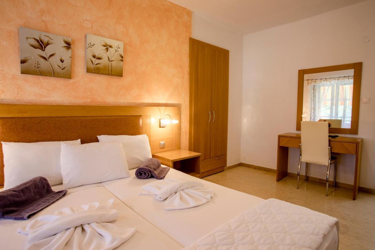 Maik Apartments Metamorfosi  Buitenkant foto